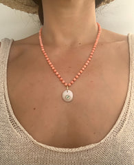 Onda Sapphire Shell Pendant